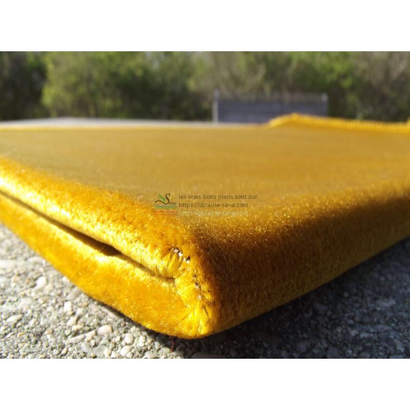 Tapis de Prière Velours Luxe couleur unie - JAUNE DORÉE Sana Tapis de prière > Velours 3700495411127 Librairie Musulmane Al-imen